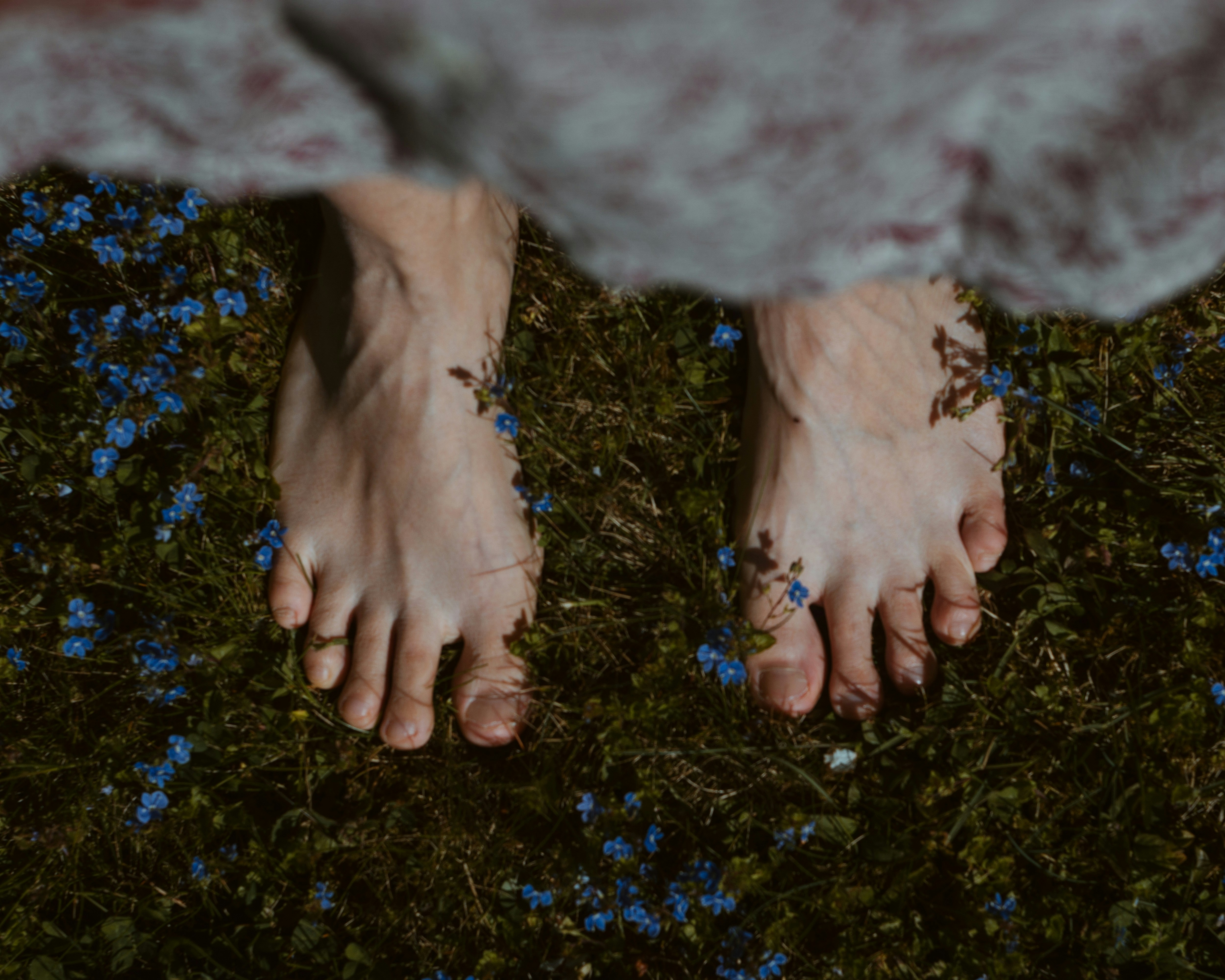 Walking barefoot: Is it really that good for you?